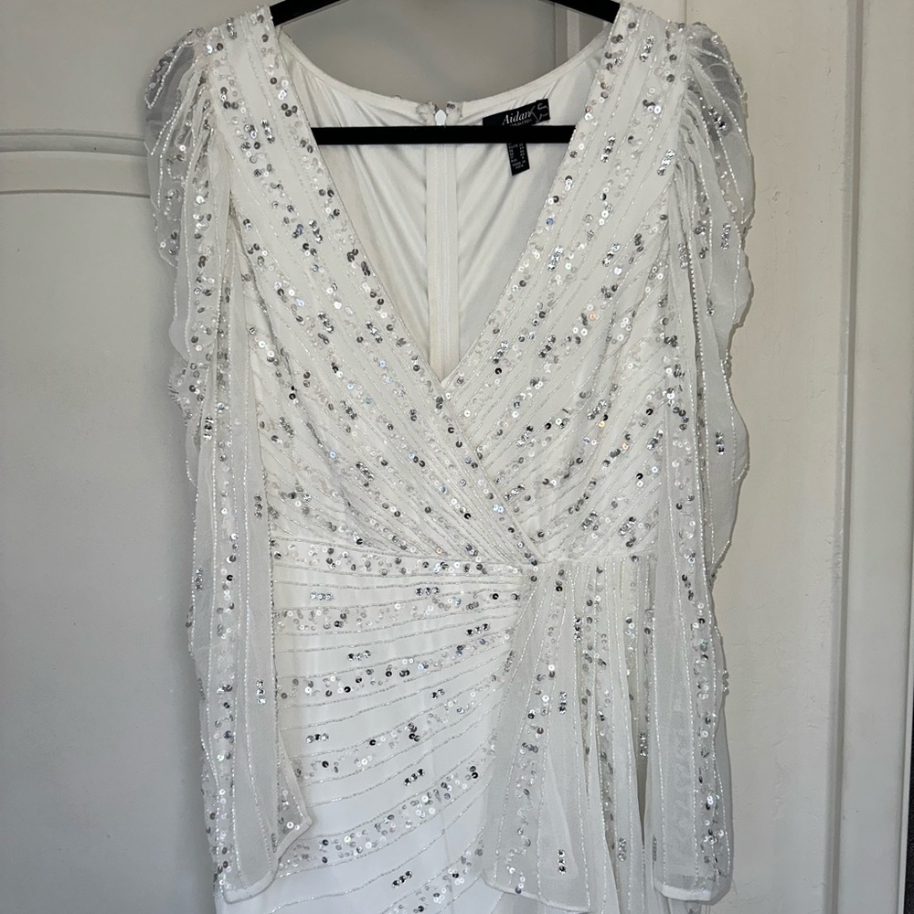 Aidan Mattox White Sequin Beaded Dress Size 4 Wedding Bachelorette Party Dress